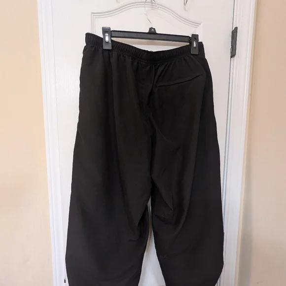 Roundtree & Yorke Black and Tan Pullover Quarter Zip Jacket with Matching Pants - Picture 15 of 16